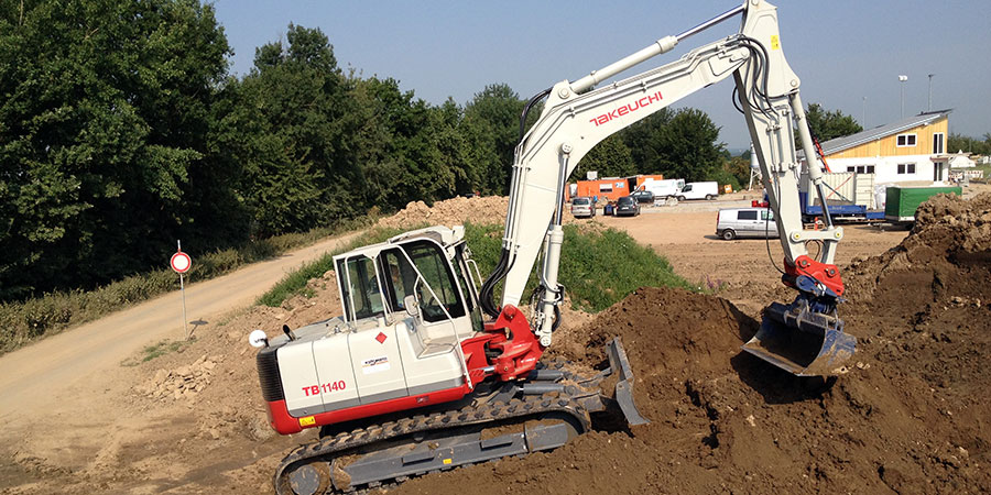 stavebné stroje zariadenia kolesové pásové rýpadlá rýpadlo-nakladače Poľsko