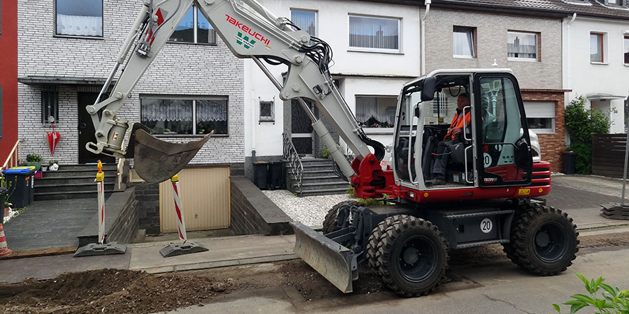 stavebné stroje zariadenia kolesové pásové rýpadlá rýpadlo-nakladače Poľsko