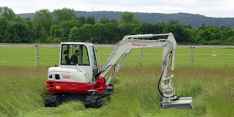 stavebné stroje zariadenia kolesové pásové rýpadlá rýpadlo-nakladače Poľsko